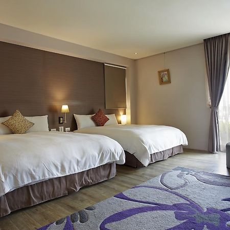 Micasa Hotel Taichung Extérieur photo