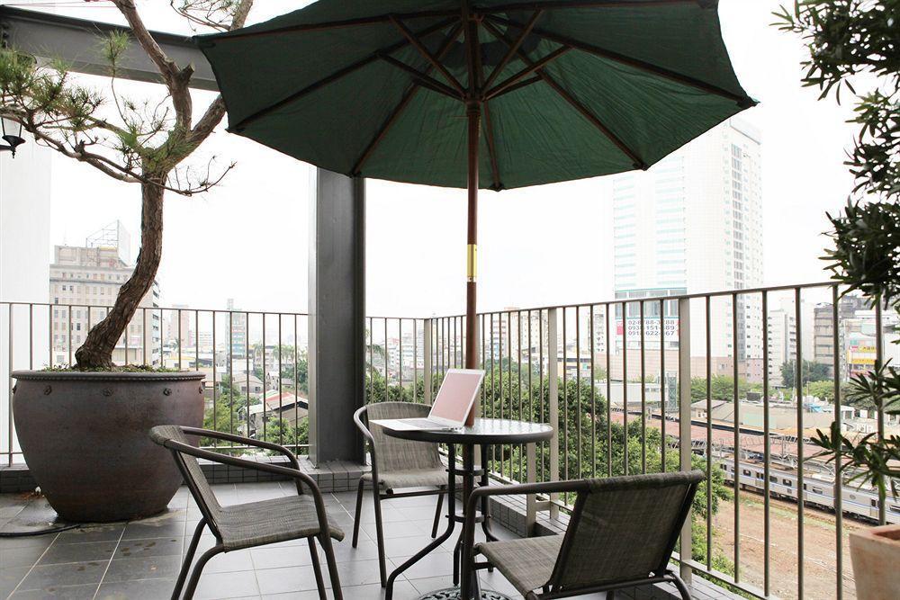 Micasa Hotel Taichung Extérieur photo