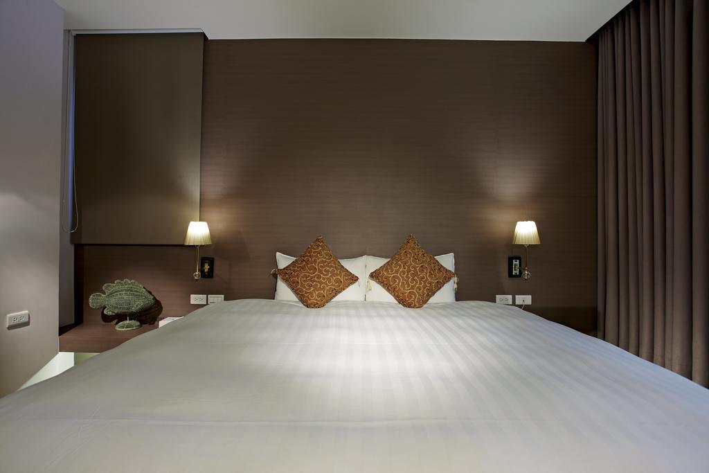 Micasa Hotel Taichung Extérieur photo