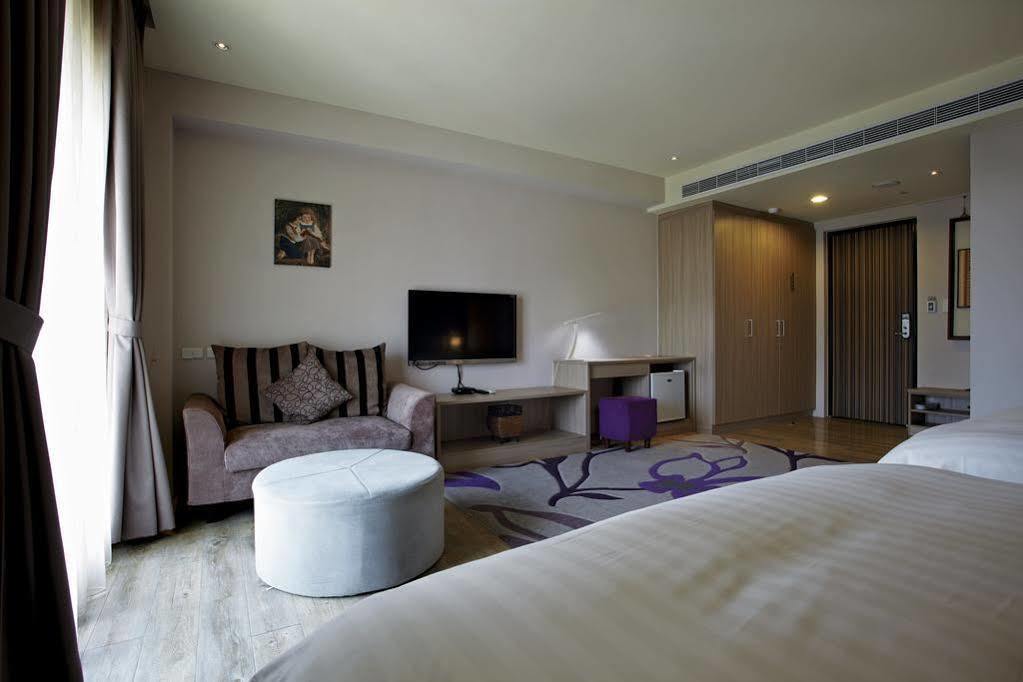 Micasa Hotel Taichung Extérieur photo
