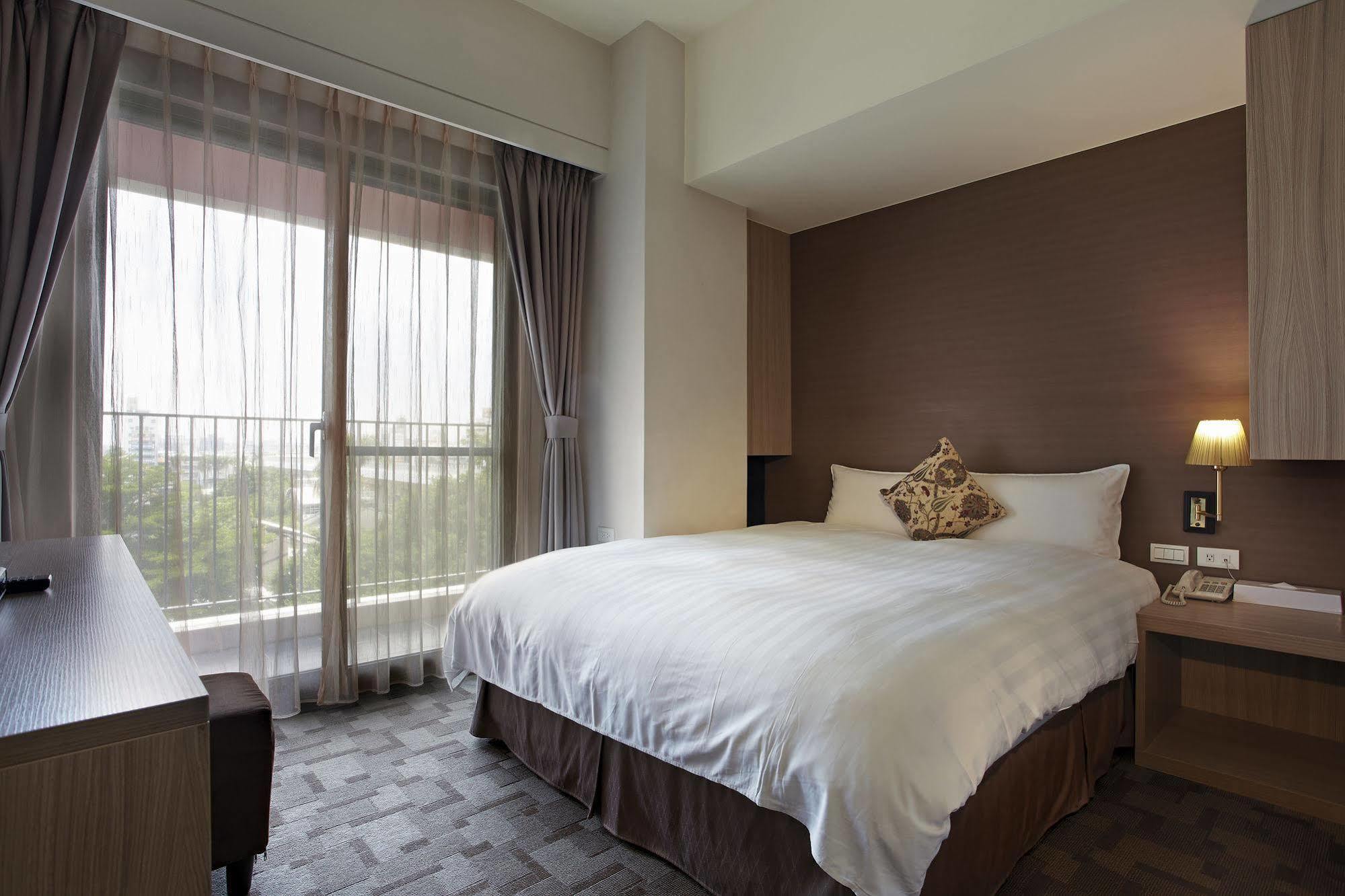 Micasa Hotel Taichung Extérieur photo